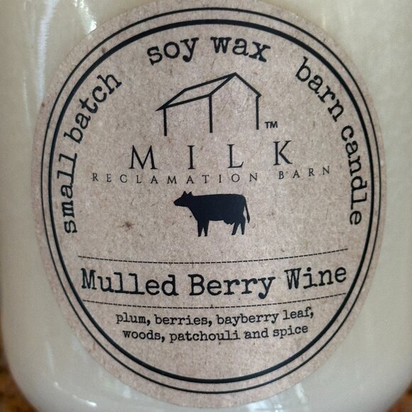 Milk Reclamation Barn Soy Wax Mulled Berry Wine Scented Candle 13 oz - Picture 2 of 6